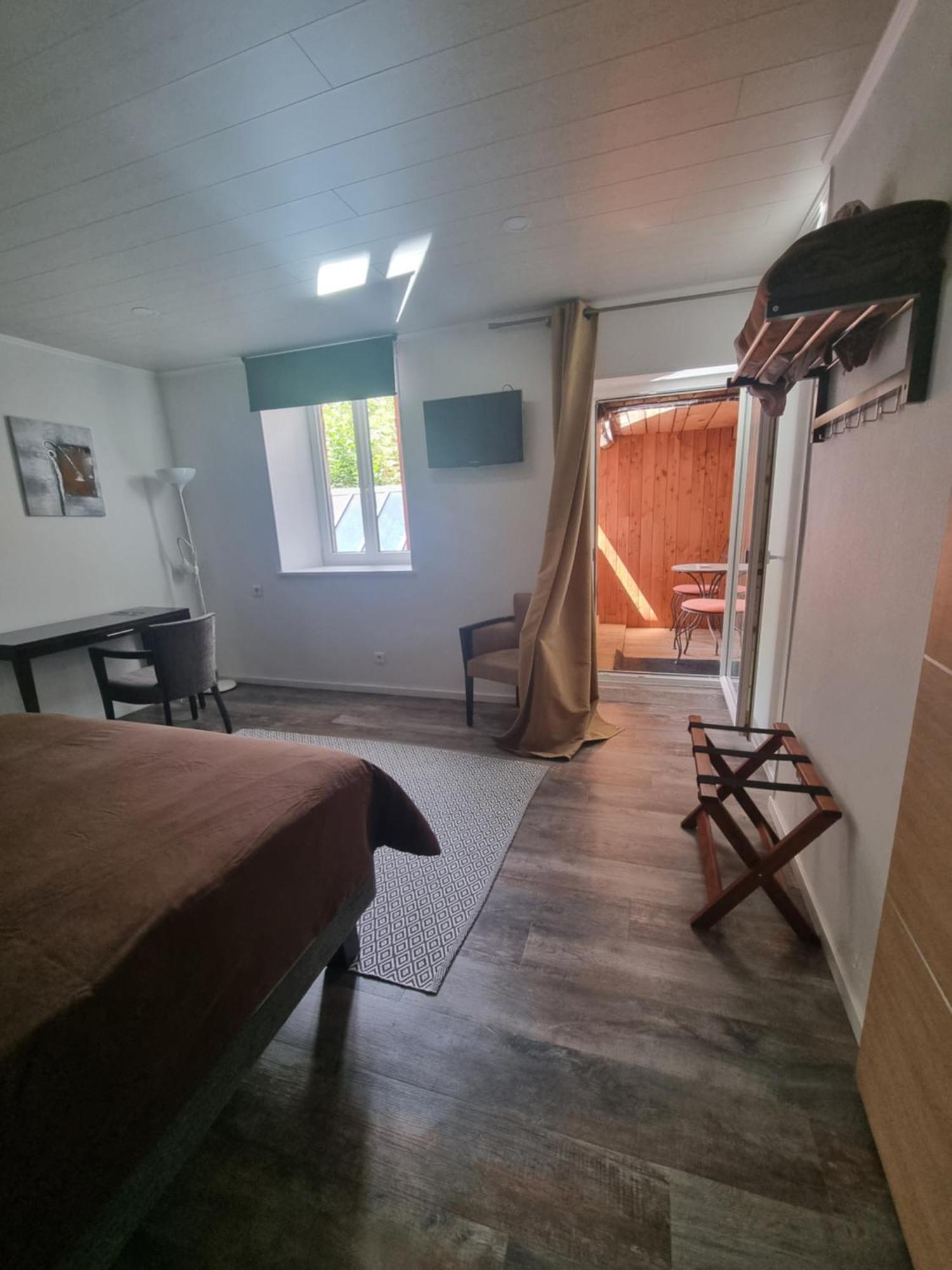 Bed and Breakfast Les Grands Frenes Plaine-de-Walsch Habitación foto