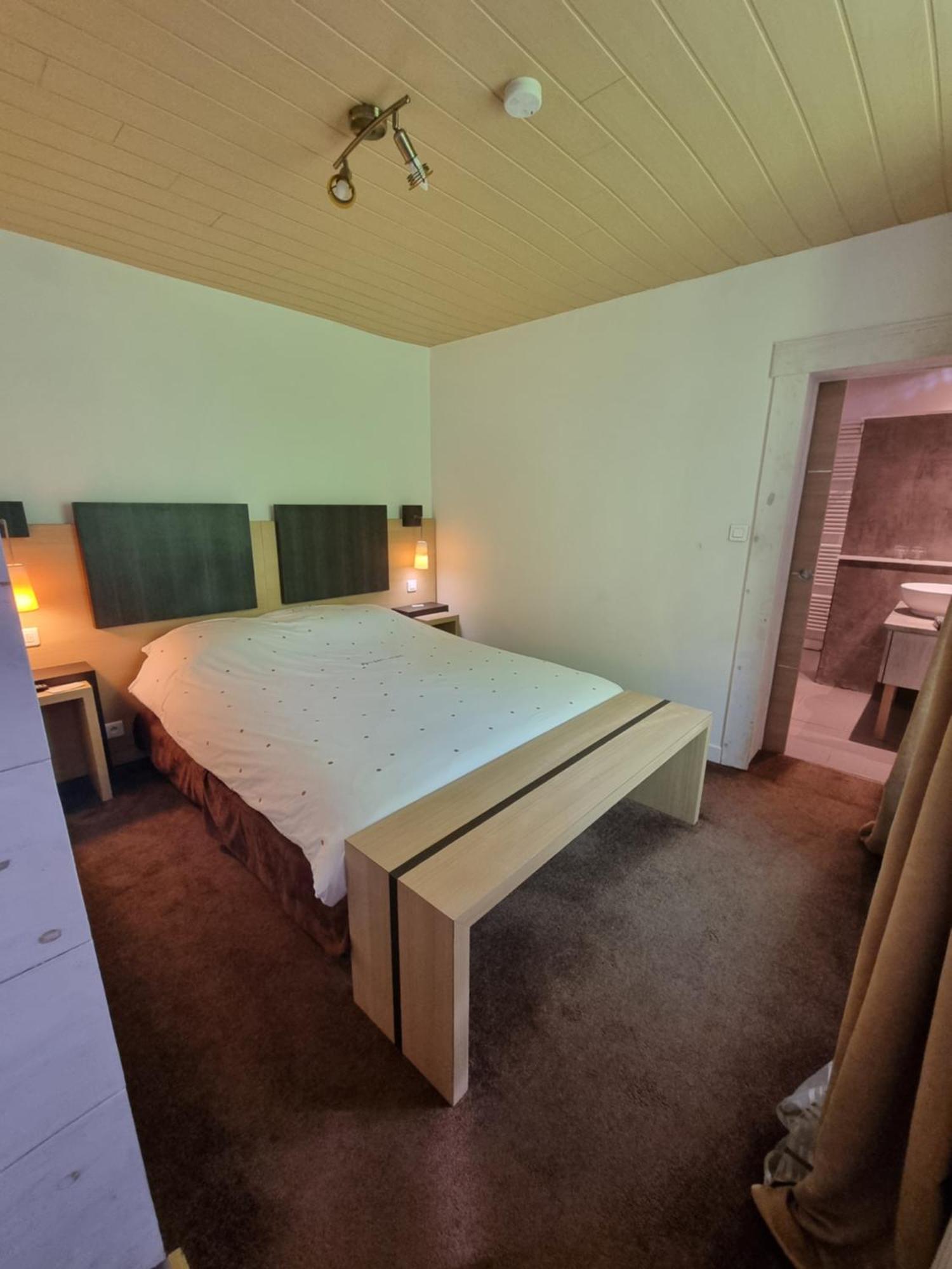 Bed and Breakfast Les Grands Frenes Plaine-de-Walsch Habitación foto