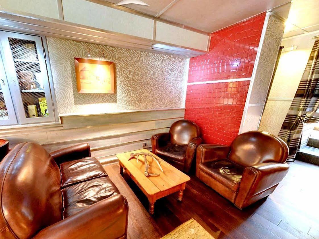 Bed and Breakfast Les Grands Frenes Plaine-de-Walsch Exterior foto